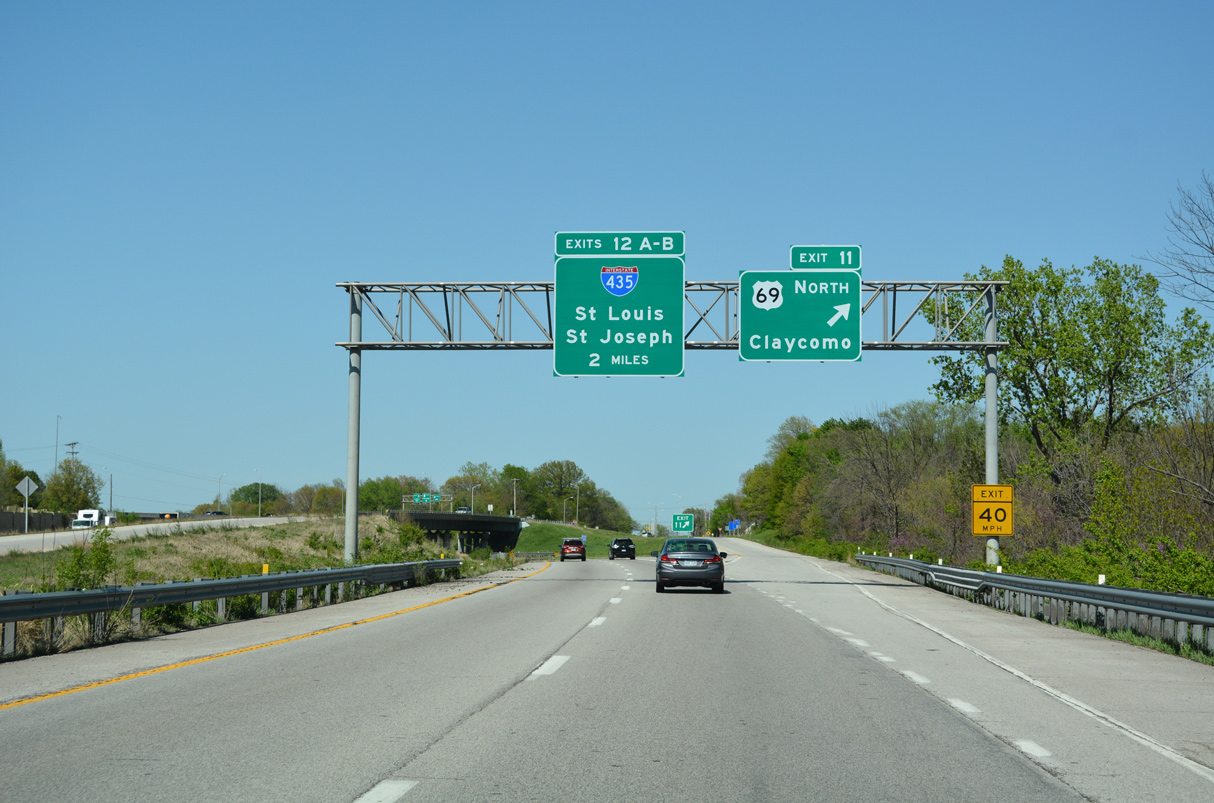 I-35 north at I-435/US 69 - Kansas City, MO