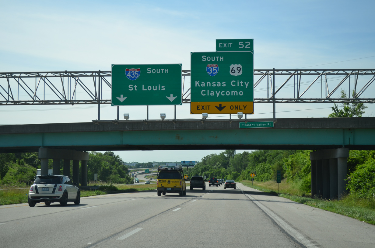 I-435 south at I-35/US 69 - Kansas City, MO