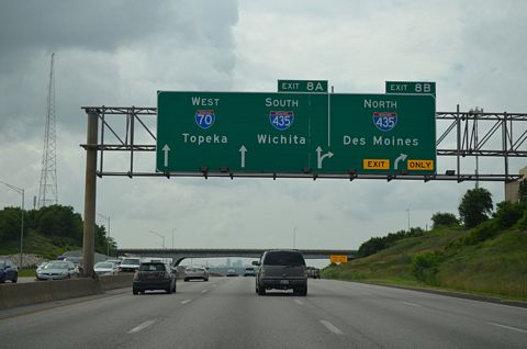 I-70 west at I-435 - Kansas City, MO