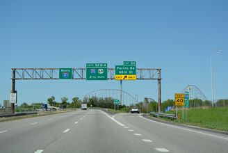 I-435 north at I-35/US 69 - Claycomo, MO