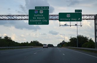 I-464 south at I-64/US 17/SR 168 - Chesapeake, VA