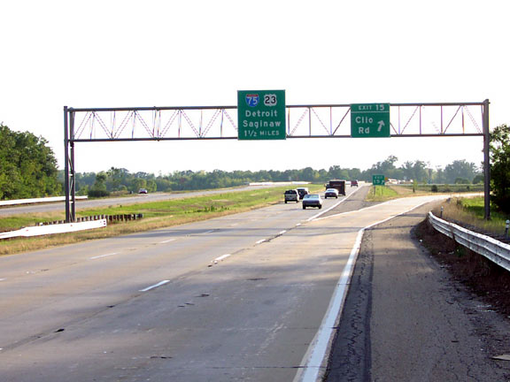 I-475 north at I-75/US 23 - Flint, MI