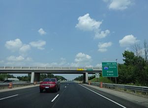 I-75/US 23 north at I-475 - Mt. Morris Twp, MI
