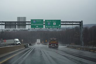 I-476 north at I-81/US 6 - Clarks Summit, PA