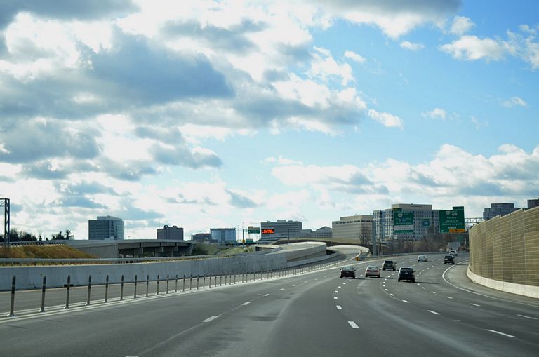 495 Express Lanes south at Virginia 267