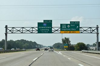 I-69/96 South 0.75 miles ahead of I-496 near Waverly, MI