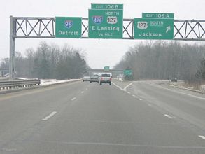 I-96 east at I-496/US 27 - Delhi Charter Twp, MI