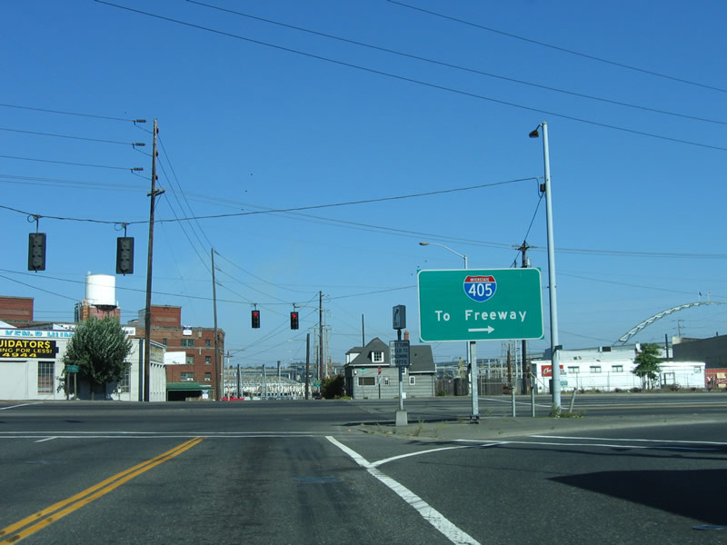 Nicolai St east at US 30 - Portland, OR