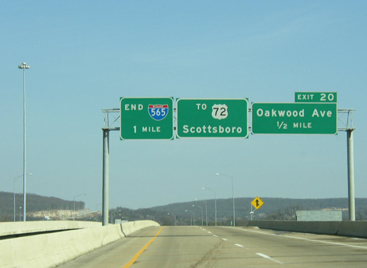 I-565 east at Oakwood Av - 2003