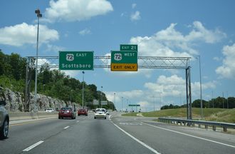 I-565 east at US 72 - Huntsville, AL