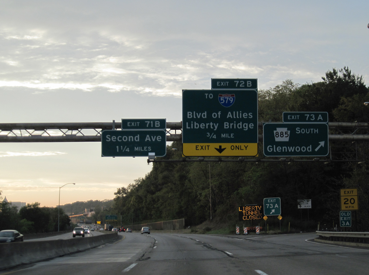 I-376 west at I-579 - Pittsburgh, PA