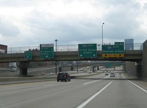 I-279 south at I-579 - Pittsburgh, PA