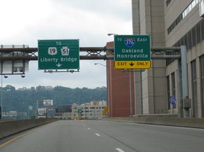 I-579 south at Liberty Bridge Approach - Pittsburgh, PA