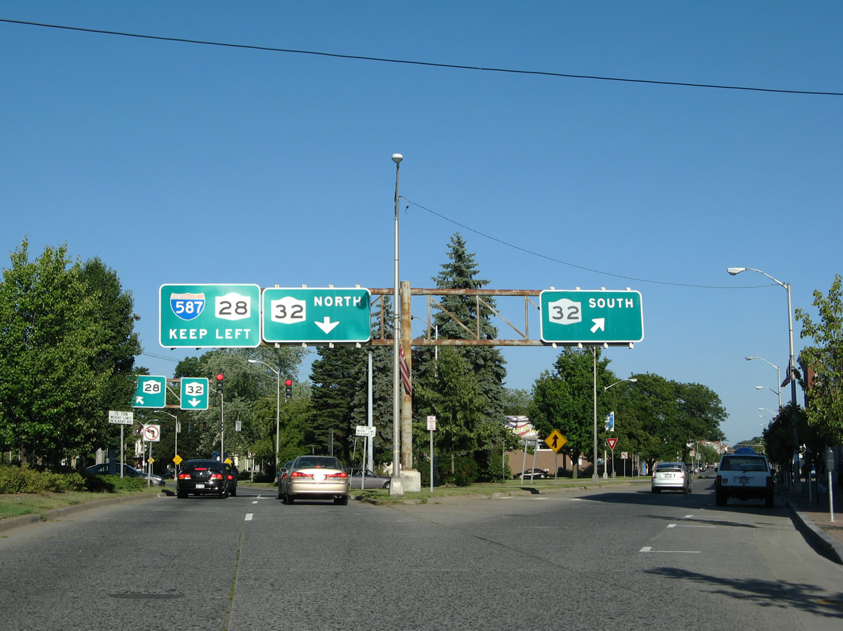 Albany Av north at I-587/NY 28-32 - 2007