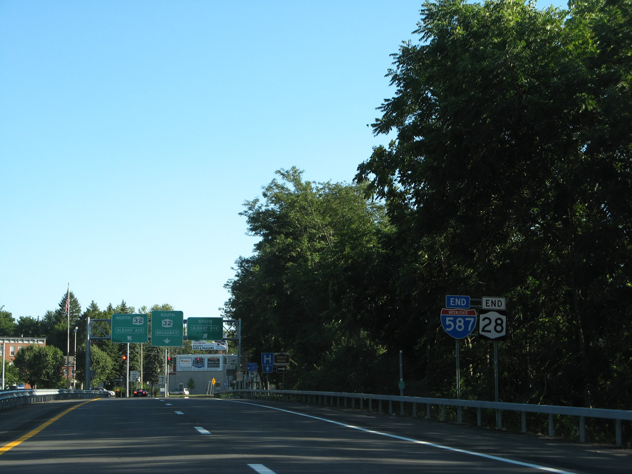 I-587/NY 28 east at NY 32 - 2007