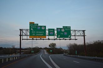 I-635 north at I-29/US 71 - Riverside, MO