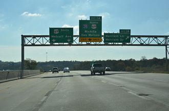 I-635 south at I-35/US 69 - Kansas City, KS