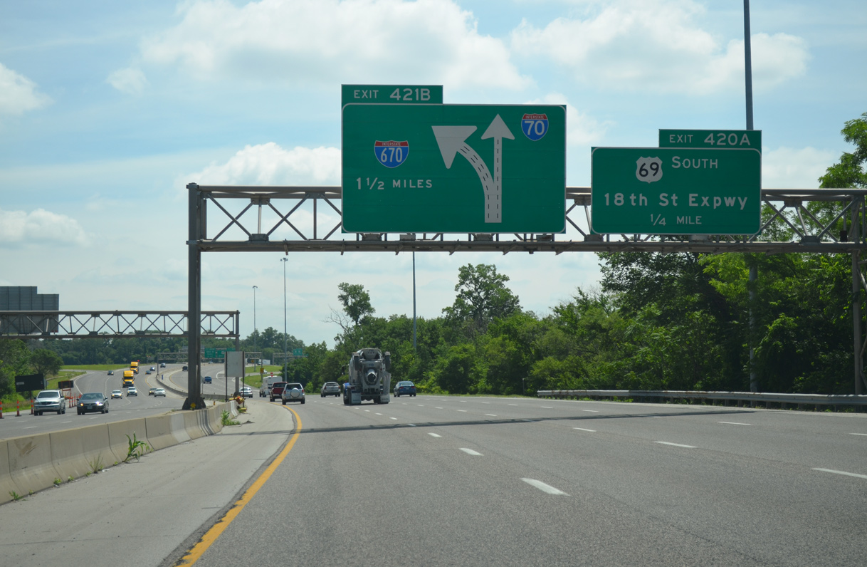 I-70/US 24-40 east at I-670 - Kansas City, KS