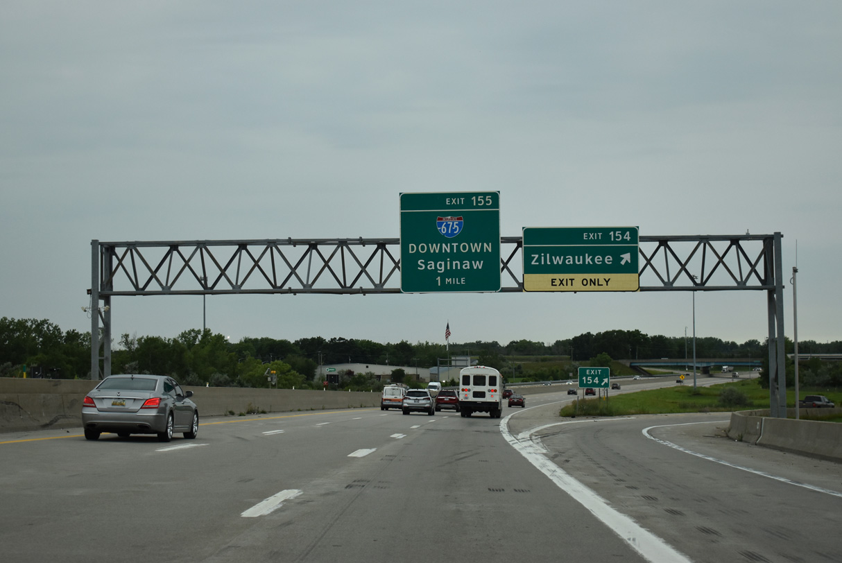 I-75/US 23 north at I-675 - Zilwaukee, MI