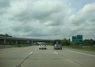 I-75/US 23 north at I-675 - Zilwaukee, MI