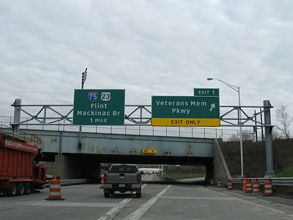 I-675 south at I-75/US 23 - Saginaw, MI