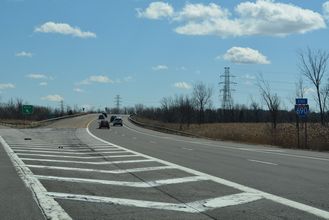 I-690 east end shield.