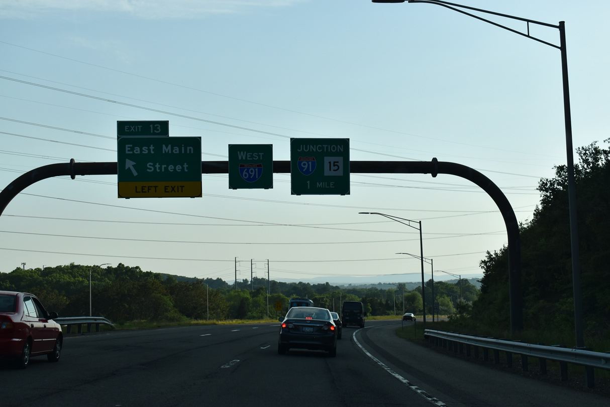 I-691 west at I-91 - Meriden, CT