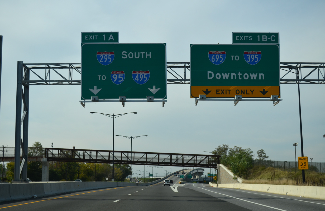 DC 295 south at I-295/395 - Washington