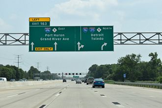 I-96 east at I-275/696/M-5 - Novi, MI
