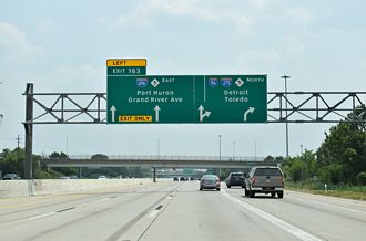 I-96 east at I-275/696/M-5 - Novi, MI