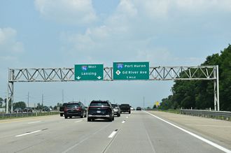 I-96/275 North one mile ahead of I-696 in Farmington Hills, MI