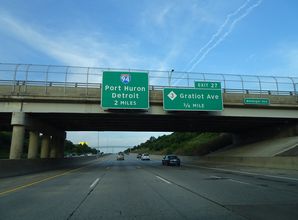 I-696 east at I-94 - Roseville, MI