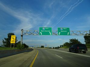 I-696 east at I-94 - Roseville, MI