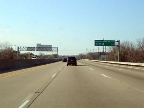 I-696 west 5.25 miles ahead of I-96/275