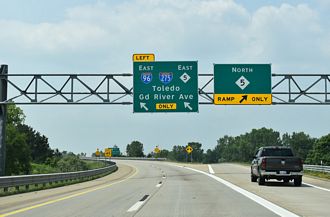 I-696 West at I-96/275 and M-5 in Farmington Hills, Michigan