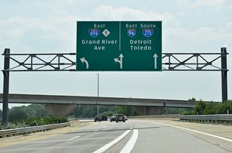 M-5 South at I-96/275/696 in Farmington Hills, MI