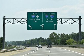 M-5 South at I-96/275/696 in Farmington Hills, MI