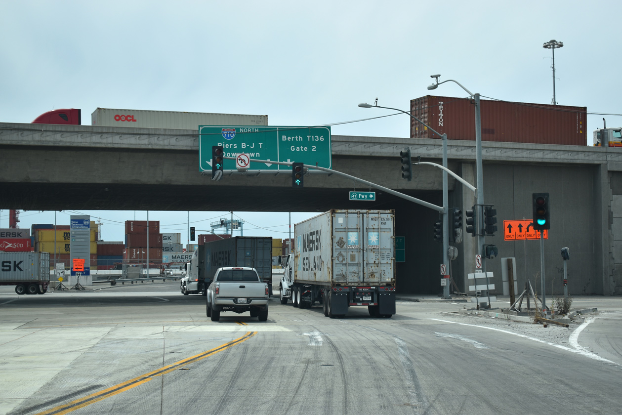 SR 47/103 (Terminal Island Fwy) south at I-710