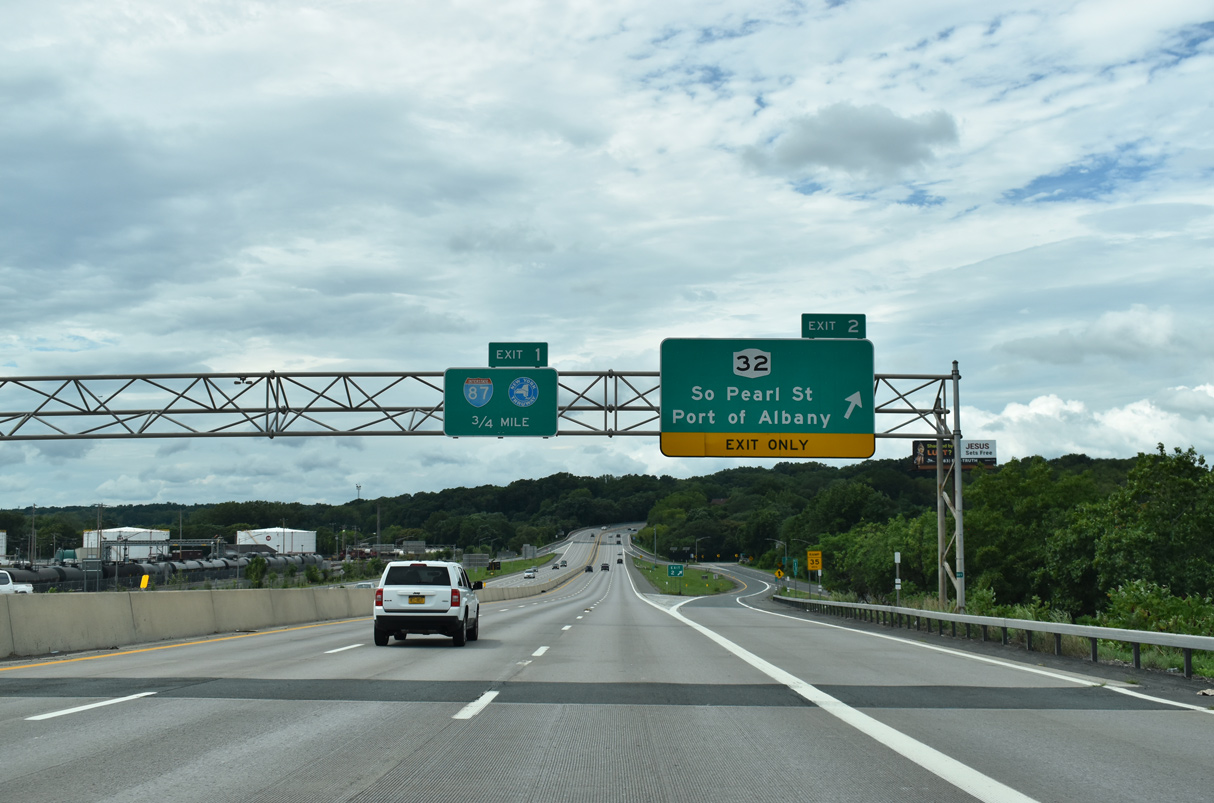 I-787 south at NY 32 - Albany