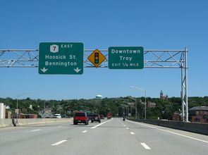 I-787/NY 7 east at Hoosick St - Troy
