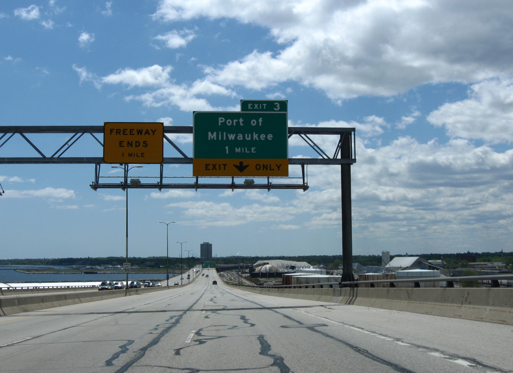 I-794 south at Lake Pkwy - 2010