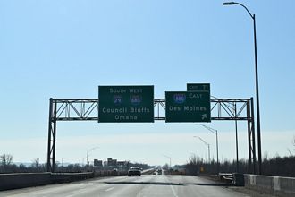 I-29 south at I-880 - Loveland, IA