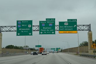 I-41/94 north at I-43/894 - Milwaukee, WI