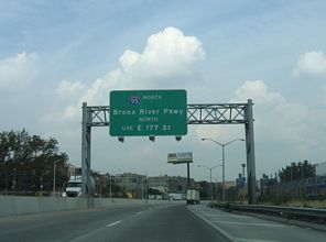 I-895 north at I-95 - Bronx, New York