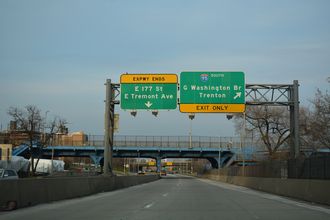 I-895 north at I-95 - Bronx, New York