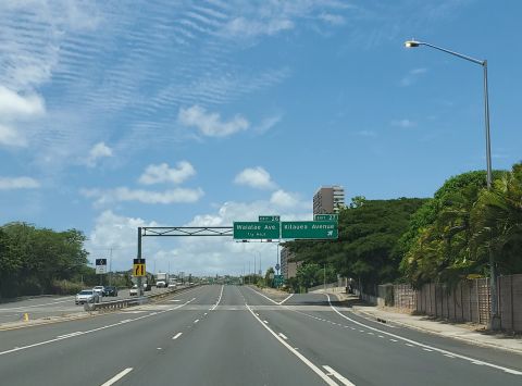 I-H1/Lunalilo Frwy west at Kilauea Ave in Honolulu.