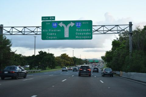 PR 22 spans Martín Peña Channel ahead of PR 18/PRI-1 south