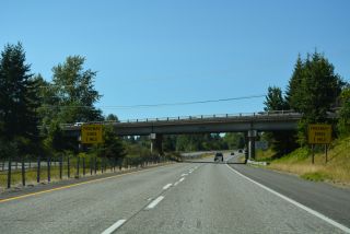 Freeway ends signs posted on I-5 north at Hughes Avenue in Blaine, WA