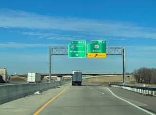 I-39/90 north at I-43/Wis 81 - Beloit, WI