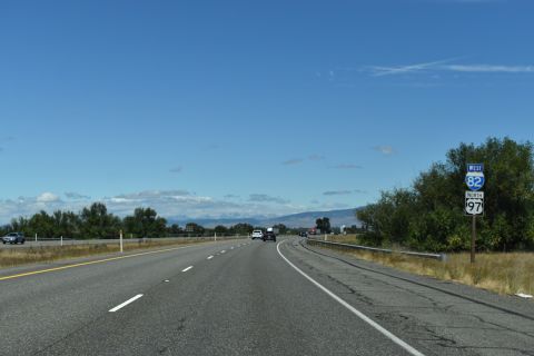 The final confirming marker for Interstate 82 westbound